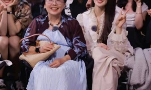 杨子离婚7个月，23岁新女友李隽子搬进杨氏豪宅，曾与黄圣依合影