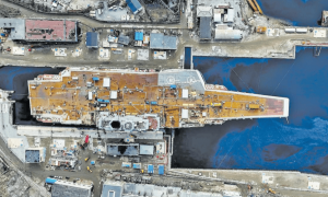 福建舰入列后，俄罗斯人放下身段：把我们的航母，托付给中国修吧！