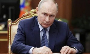 俄方刚打完双倍折扣，特朗普就递来消息，莫迪写了不买俄油的保证书