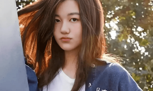 王菲女儿李嫣长大后认不出，酷似姐姐窦靖童，不同父亲引发热议