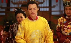 知名男演员在景区打工？本人回应：要养家糊口，凭能力工作没有问题；曾扮演李世民出圈