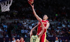 中国男篮1分憾负澳大利亚夺亚军 创十年间亚洲杯最佳战绩