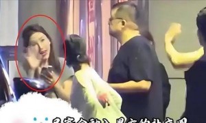 46岁冯绍峰深夜被拍新恋情，小19岁中戏才女神似赵丽颖，网友质疑是替身