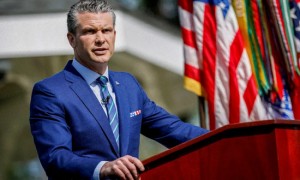 赫格塞思“搞抽象”:就是要故意订一堆披萨,你们慢慢猜吧