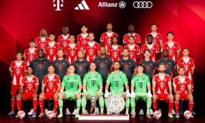 拜仁25-26赛季全家福:夏窗四新援在列,德超杯奖杯、沙拉盘出镜