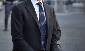 意大利体育部长:米兰科莫海外意甲?有积极性,但缺乏对球迷尊重