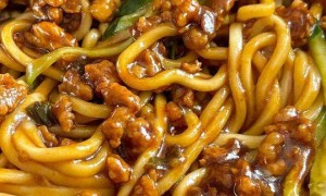 老北京炸酱面在家复刻,秘诀大公开超简单!