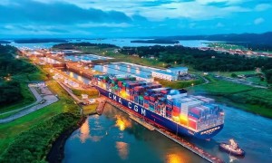 中国反击美国不能再强调对等反制!人家制裁我们一次,我们反击十次才能彻底打服对方!