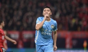 提前一轮出局!中超-何超轰世界波 蓉城1-2河南无缘争冠