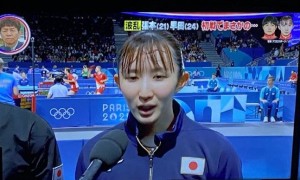 日本队内讧!早田希娜全程不理张本智和还甩脸色,赛后采访更精彩