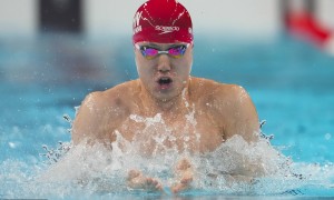 男子100蛙决赛:覃海洋仅第七 马丁嫩吉摘金皮蒂芬克并列银牌